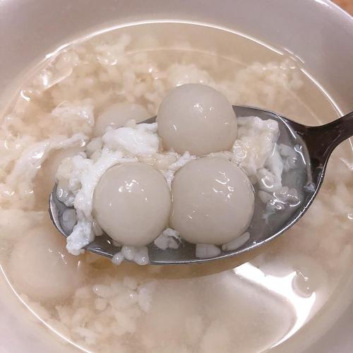 淼淼晚餐柠檬手撕鸡水煮肉片肉沫蒸豆腐酒糟丸子蛋挞骨肉相连